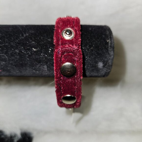 NEW Burgundy Wine Velvet Crystal Rhinestone Bracelet Funk Plus - Picture 4 of 15
